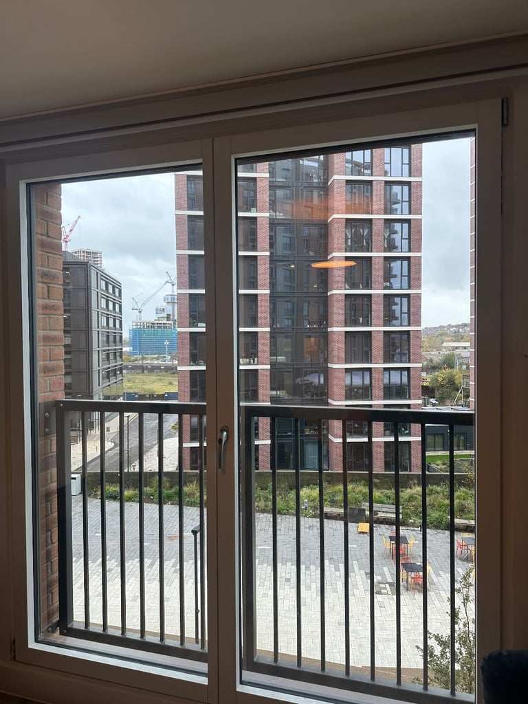 Modern 2 BHK Flat - Looking for a Roommate from February 1st | The Junction, Leeds