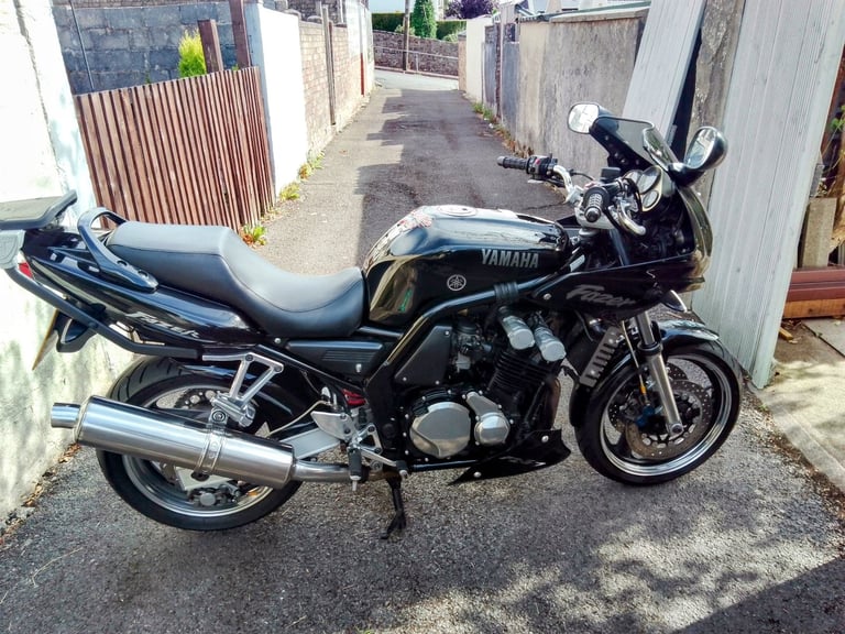 Yamaha, FZS, 2000, 599 (cc)