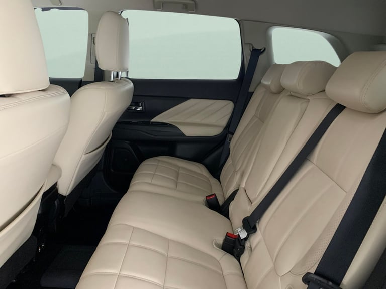2018 Mitsubishi Outlander 2.0h 12kWh 5hs SUV 5dr Petrol Plug-in Hybrid CVT 4WD Euro 6 (s/s) (200 ...
