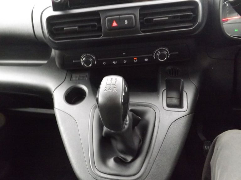 2020 Vauxhall Combo 1.5 Turbo D 2300 Sportive Panel Van 4dr Diesel Manual L2 H1 Euro 6 (s/s) (1 P...