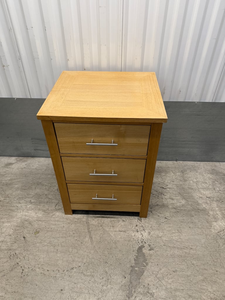 Single bedside table/cabinet