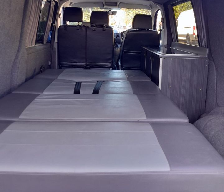 Volkswagen transporter T5 campervan 11 months mot 