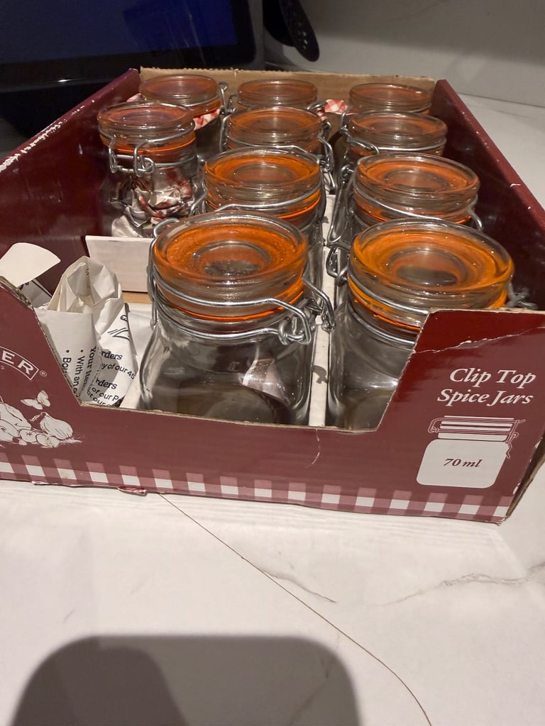 Free small jars ON HOLD