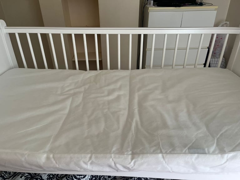 Baby Elegance Travis Baby Cot Bed with Mattress
