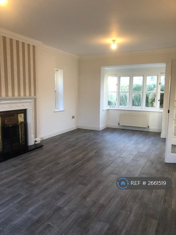 7 bedroom house in Kobe Nursery, Goffs Oak, Waltham Cross, EN7 (7 bed) (#2661519)