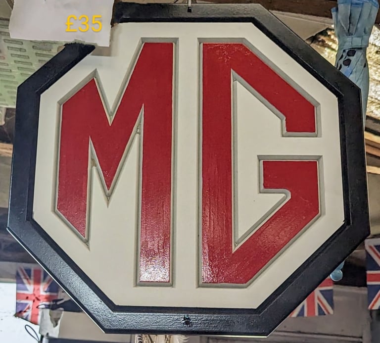 BESPOKE MG SIGNS £35 EACH