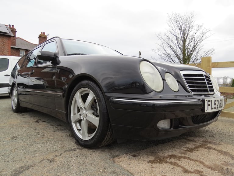 2002 Mercedes-Benz E-Class E320 CDi Avantgarde 5dr Tip Auto ESTATE Diesel Automatic