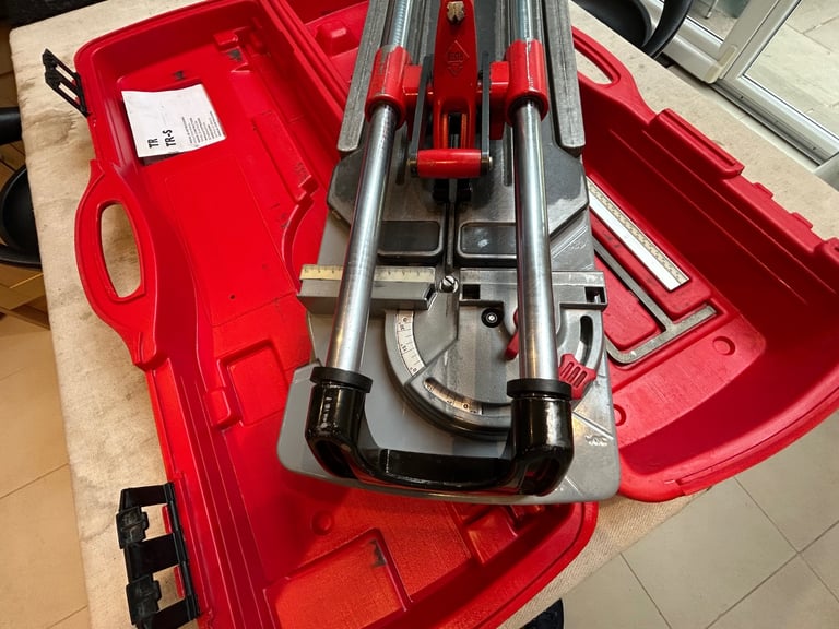 PROFESSIONAL RUBI TILE CUTTERS AND WHEELED TOOL BOX