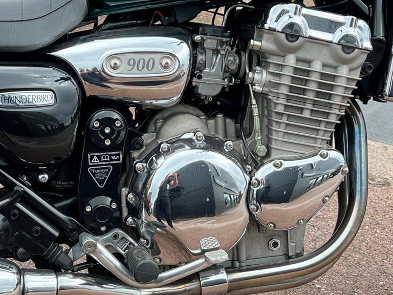 TRIUMPH THUNDERBIRD 900 - 1997 P - CLEAN MODERN CLASSIC