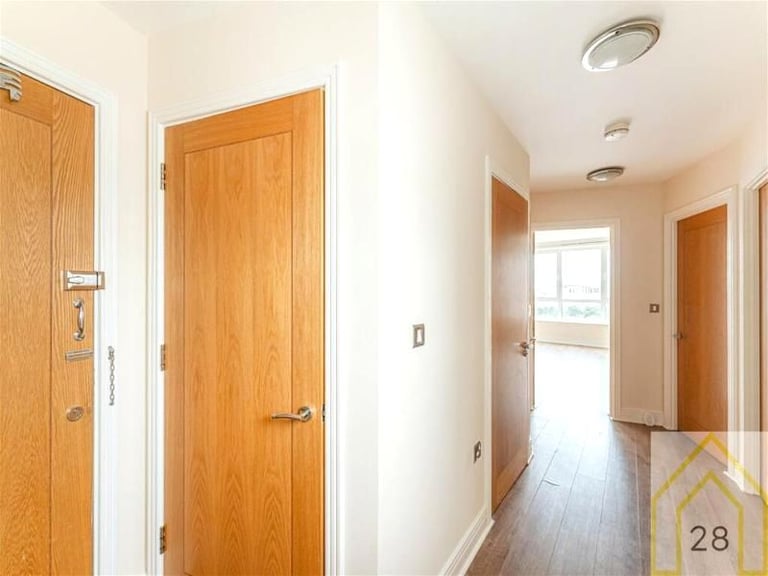🏠 Bright and spacious room available in Seven Sisters 🏠