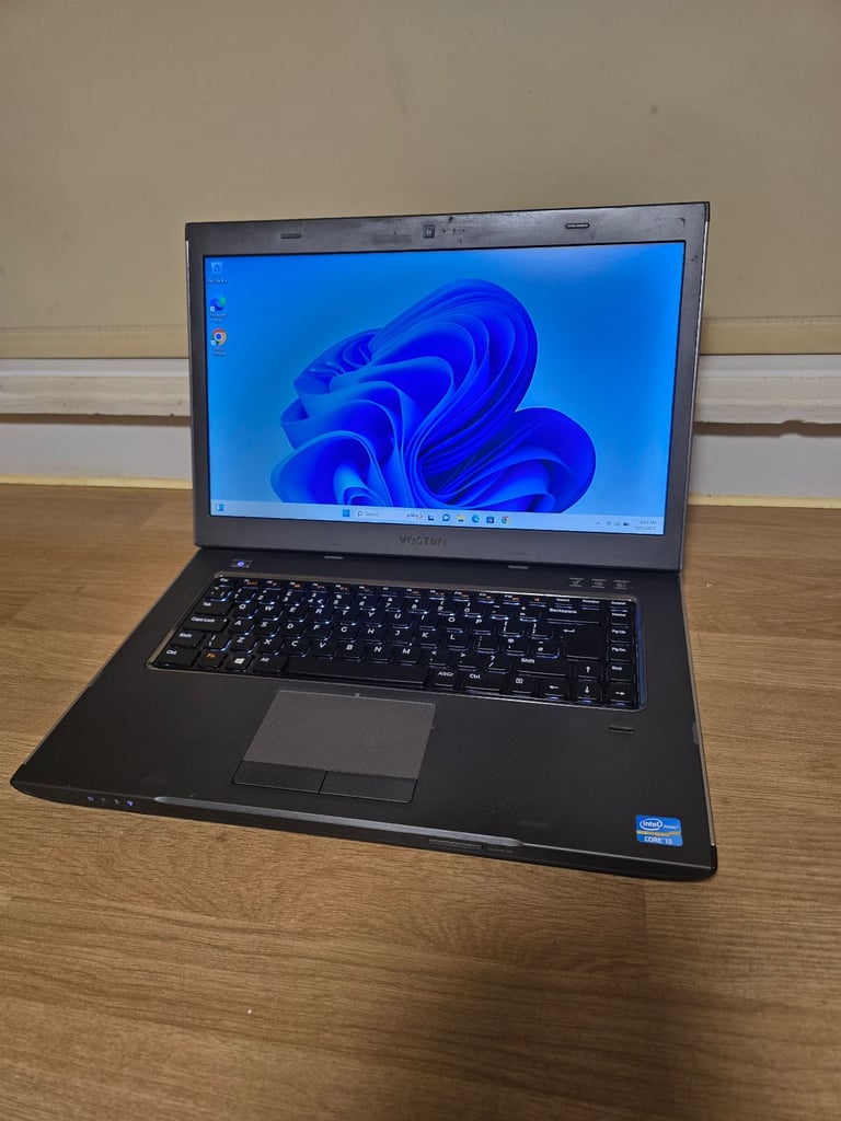 Dell vostro laptop i3 8gb ram 128gb ssd 