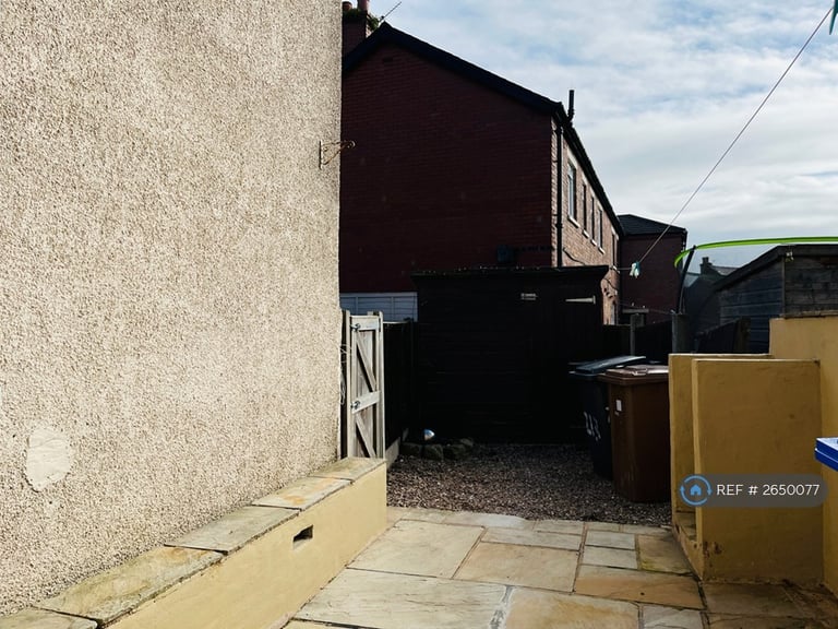 2 bedroom house in Astley Street, Manchester, SK16 (2 bed) (#2650077)