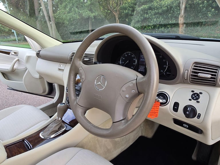 2006 Mercedes-Benz C Class 1.8 C180 Kompressor Elegance SE 4dr SALOON Petrol Automatic
