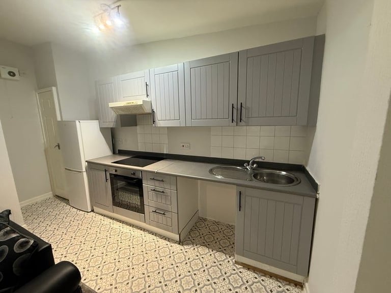 Newley Refurbished 1 Bedroom Apt Sutton NG17 
