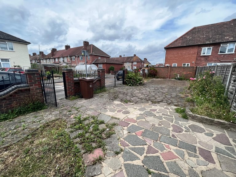 3 Bedroom Terraced House located in Dagenham