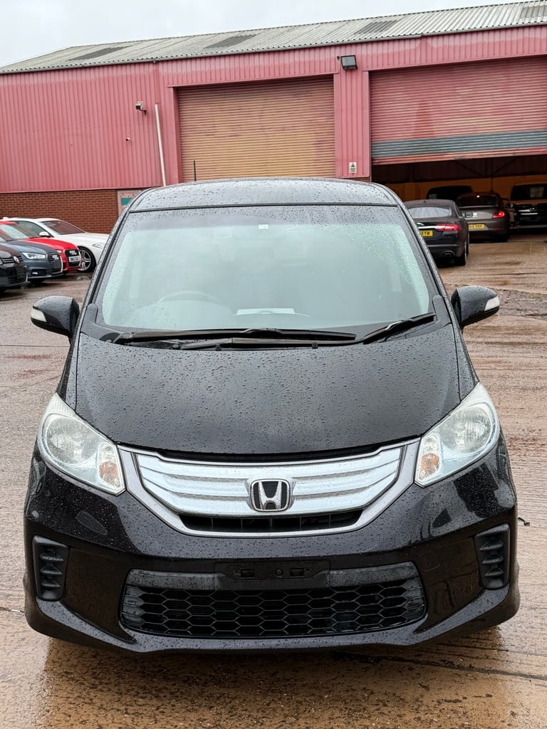 2012 Honda Freed 1.5 hybird 7 seater  Petrol/Electric Hybrid Automatic