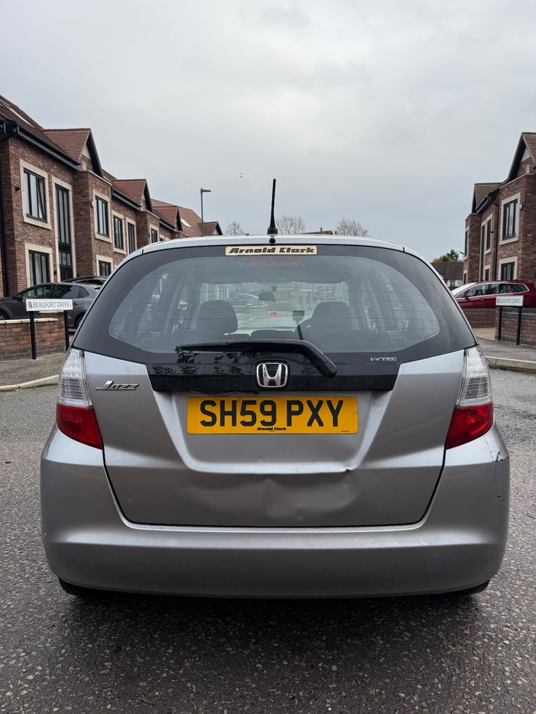 AUTOMATIC HONDA JAZZ 1.4 PETROL 2009
