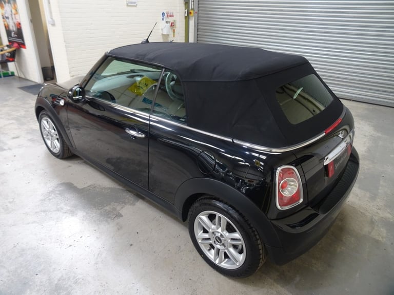 Mini Convertible 1.6 Cooper 2dr Automatic **LOW MILEAGE*ONLY 26000 MILES**
