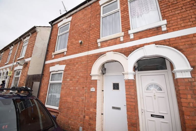 image for Charming 2-Bedroom Terraced Home – Kettering
