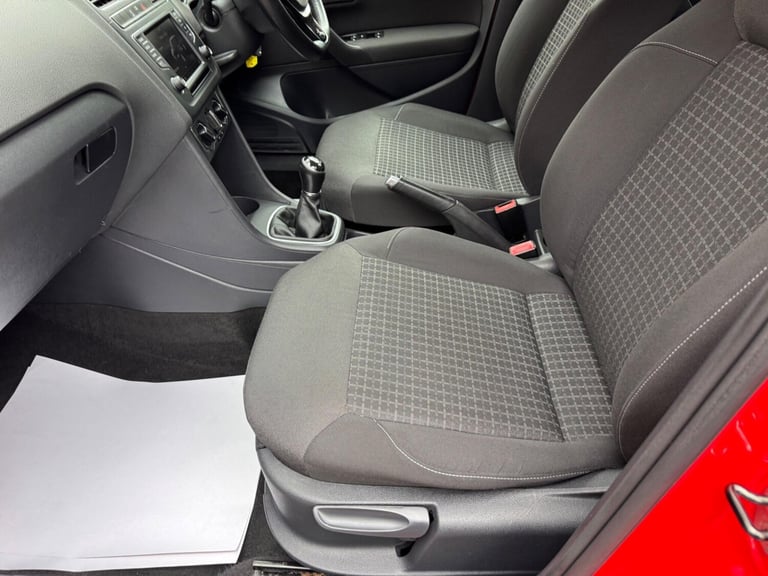 2014 Volkswagen Polo 1.0 BlueMotion Tech SE Euro 6 (s/s) 5dr HATCHBACK Petrol Manual