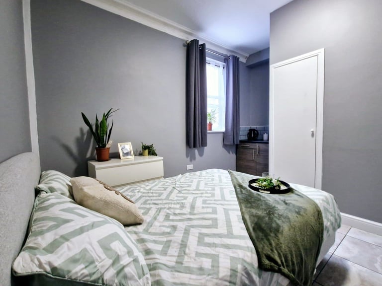 Double Ensuite room with kitchenette