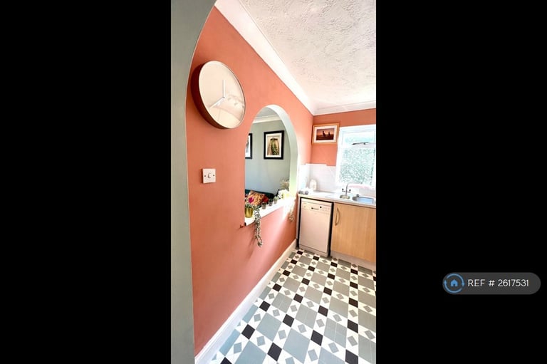 2 bedroom house in Ladygrove Drive, Guildford, GU4 (2 bed) (#2617531)