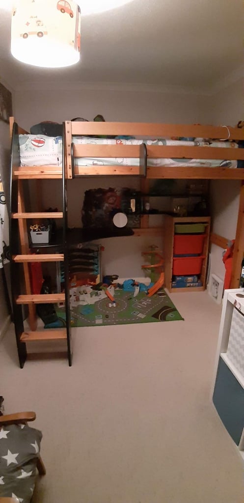 image for Midriser bed