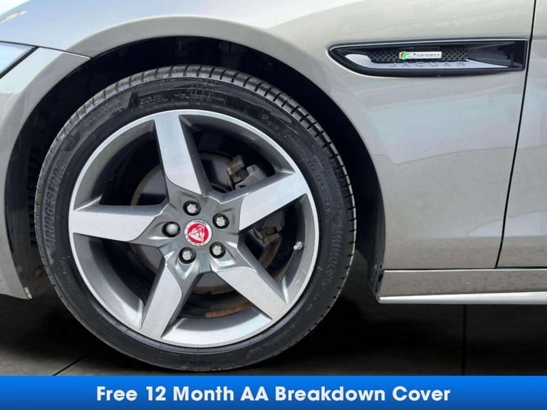 2019 Jaguar XE 2.0d R-Sport Saloon 4dr Diesel Auto Euro 6 (s/s) (180 ps) Saloon Diesel Automatic