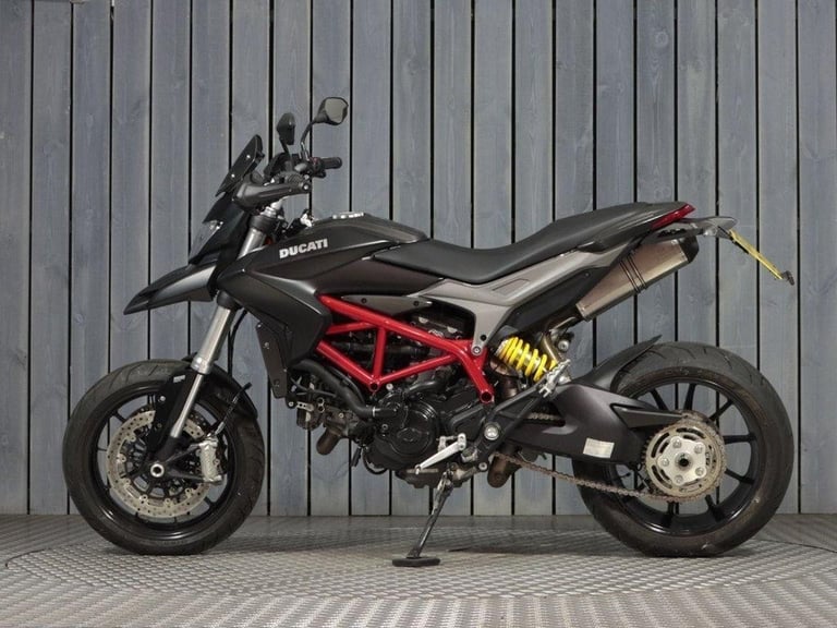 2013 63 DUCATI HYPERMOTARD 821