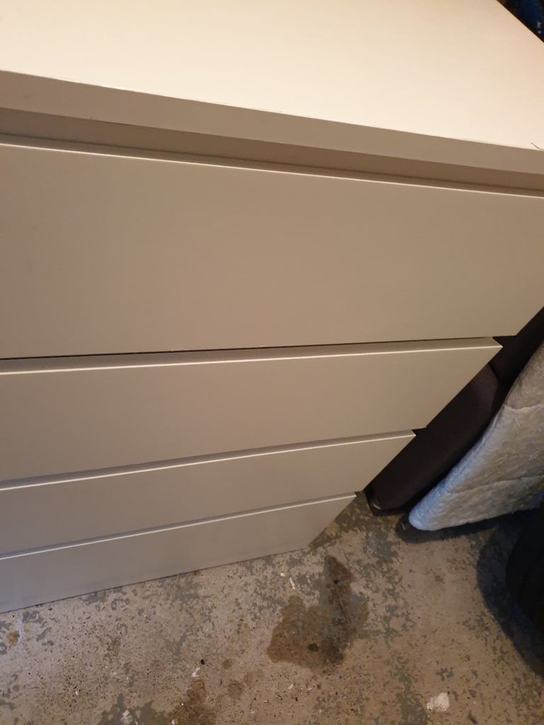 image for Ikea 3 weeks old 4 drawers chester 