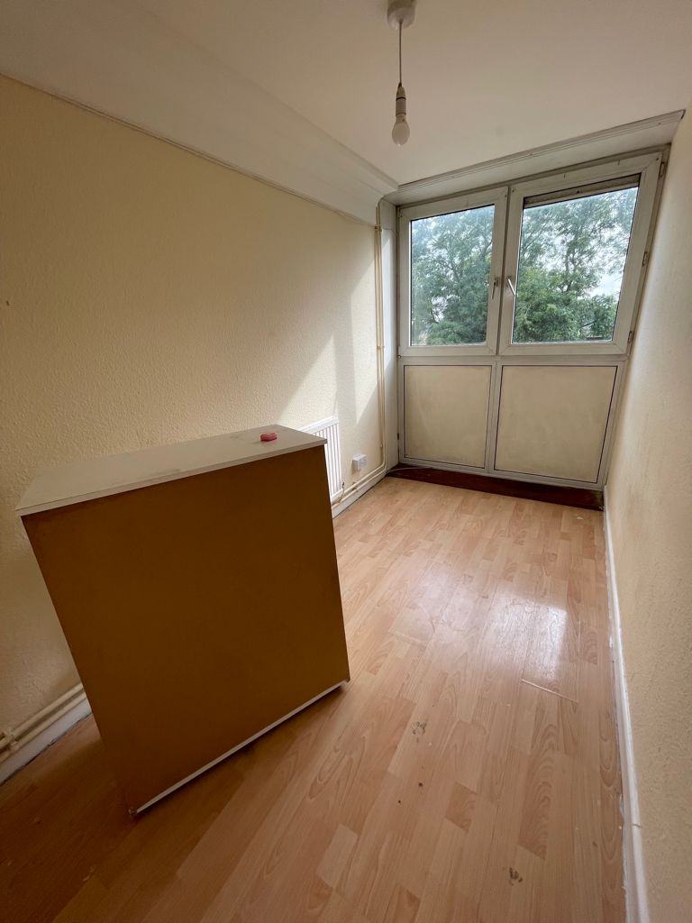 BEAUTIFUL 4 BEDROOM FLAT FOR RENT IN CRANFORD 