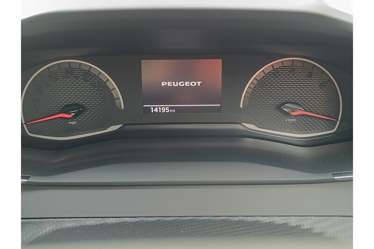 2022 Peugeot 2008 BlueHDi Active Premium SUV Diesel Manual