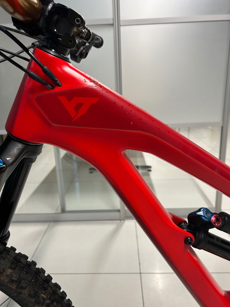 YT Capra CF Pro Full Suspension Mountain Bike Men’s MTB Large 