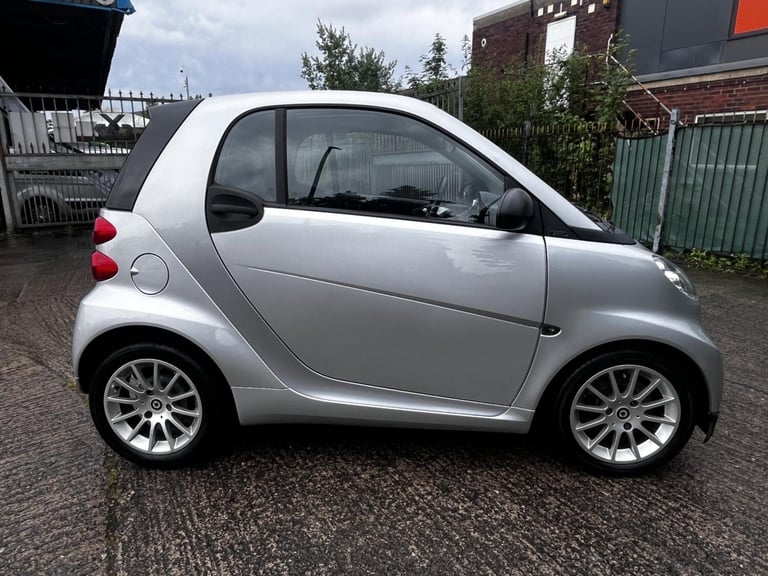 2011 smart fortwo 1.0 MHD Passion Coupe 2dr Petrol SoftTouch Euro 5 (s/s) (71 bhp) Coupe Petrol A...