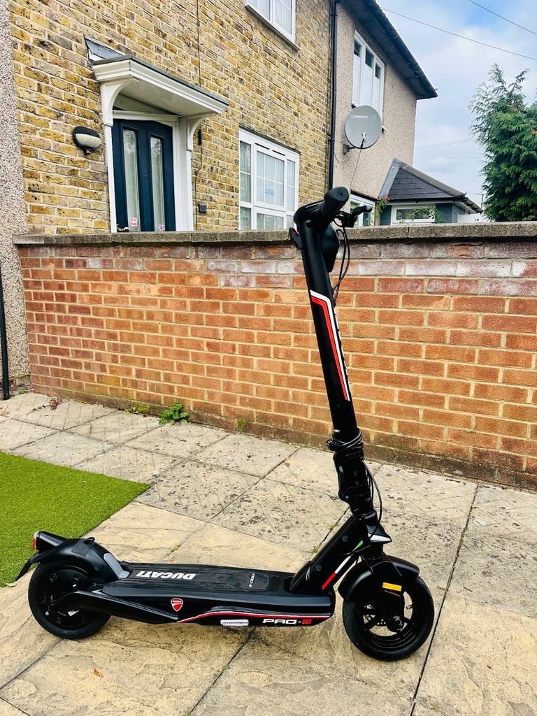 E-scooter Ducati Pro III