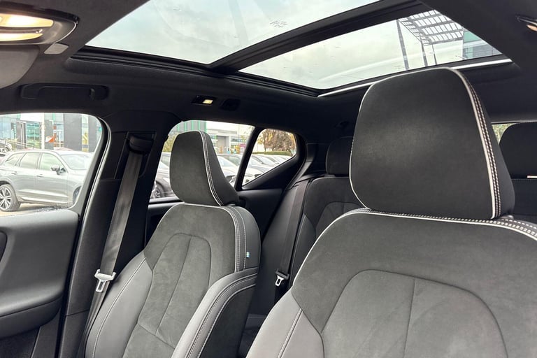 2022 Volvo XC40 2.0 B4 MHEV Ultimate SUV 5dr Petrol Hybrid DCT Auto Euro 6 (s/s) (197 ps) ESTATE ...