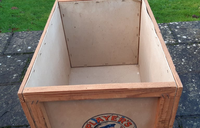 PLAYERS NAVY CUT PACKING CRATE