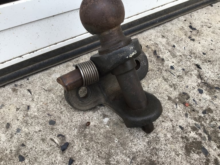 image for Ball / pin hitch