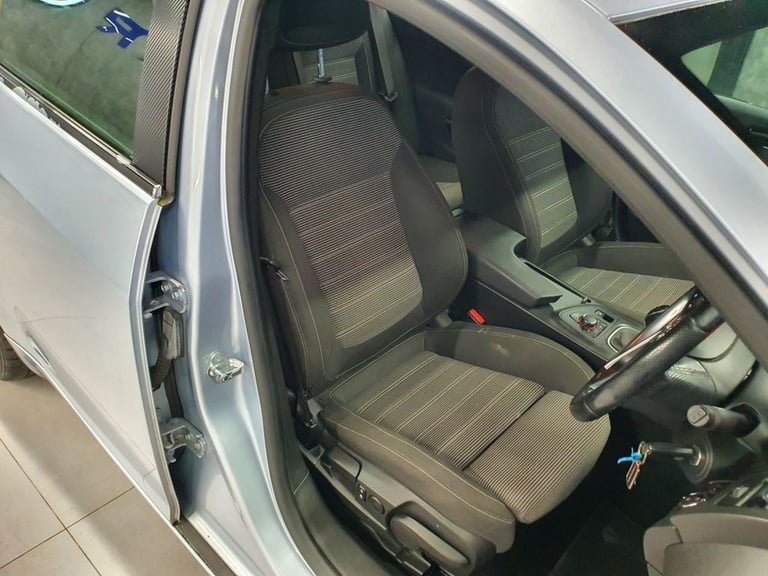 2013 Vauxhall Insignia 2.0 CDTi SRi Vx-line Nav [160] 5dr HATCHBACK DIESEL Manual