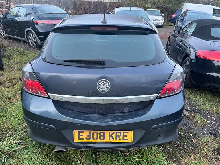 Vauxhall Astra H coupe 1.8 petrol 2008 grey BREAKING FOR PARTS 