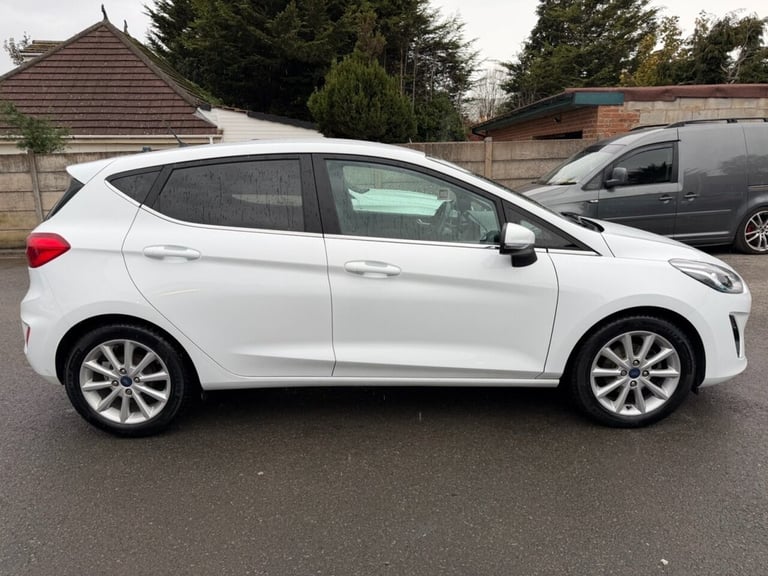 2018 Ford Fiesta 1.0 EcoBoost Titanium 5dr Auto HATCHBACK PETROL Automatic
