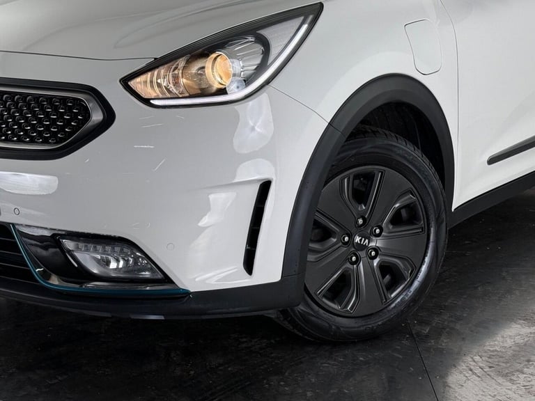 2018 Kia Niro 1.6 GDi 8.9kWh 3 DCT Euro 6 (s/s) 5dr ESTATE PETROL/ELECTRIC Automatic
