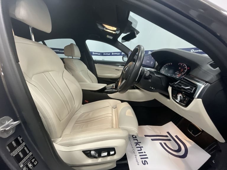 2020 BMW 5 Series 4.4 M550i V8 Saloon 4dr Petrol Steptronic xDrive Euro 6 (s/s) (530 ps) - AA Sal...