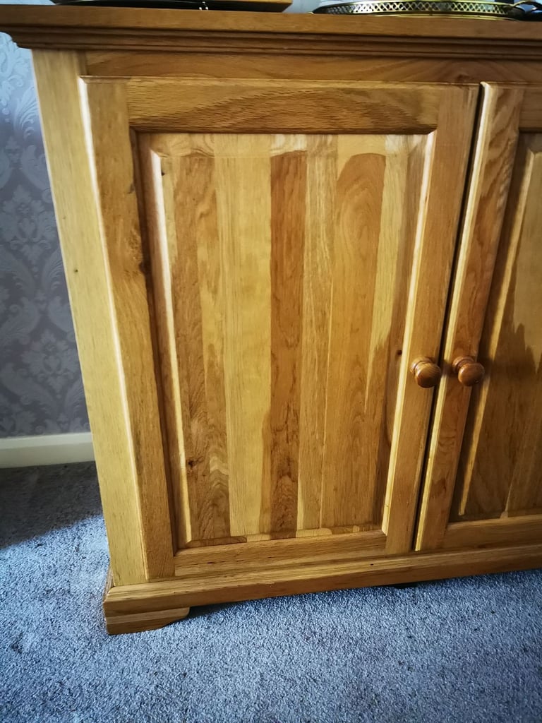 Solid oak cabinet cupboard storage unit 