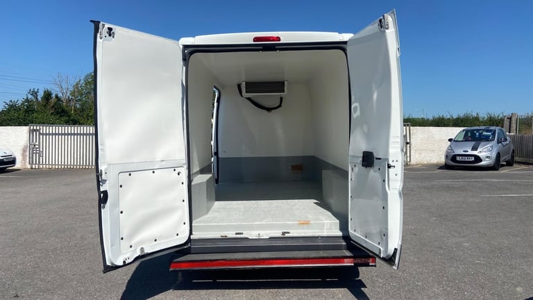 2015 Citroen Relay 2.2 HDi 35 L3 High Roof Euro 5 5dr PANEL VAN Diesel Manual