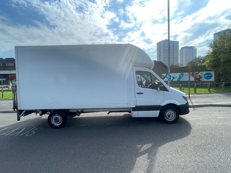 PROFESSIONAL REMOVAL DELIVERY MAN WITH VAN HIRE CHEAP SHORT NOTICE MOVING HOUSE FLAT BIKE WASTE JUNK
