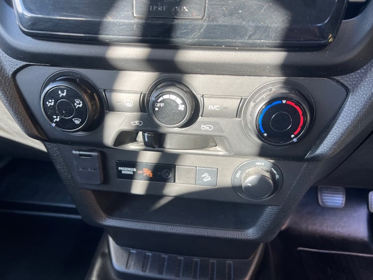 ISUZU D-MAX 1.9 TD 164PS UTILITY MANUAL 4WD 4X4 D/CAB PICKUP 71 REG 59,600 MILES