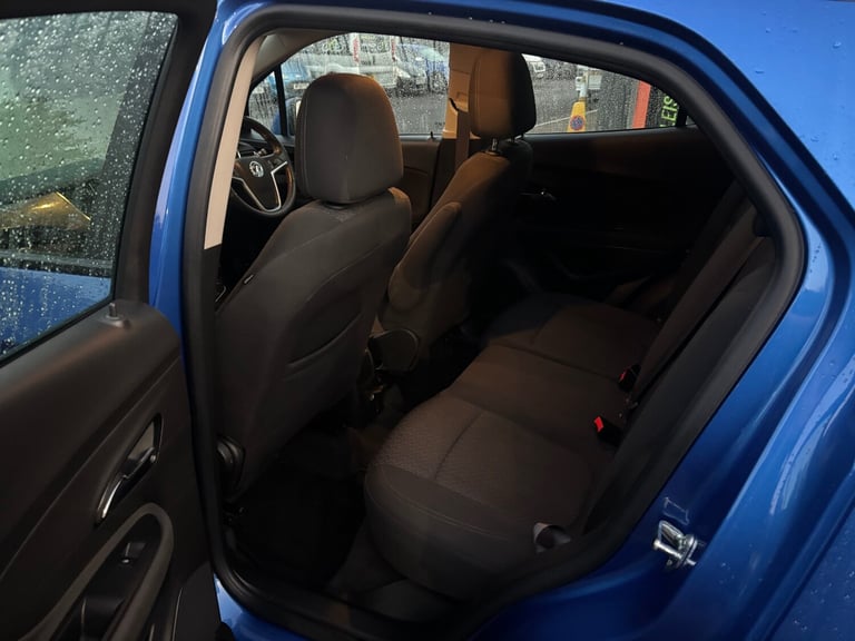 2016 Vauxhall Mokka X 1.6i Design Nav 5dr HATCHBACK Petrol Manual