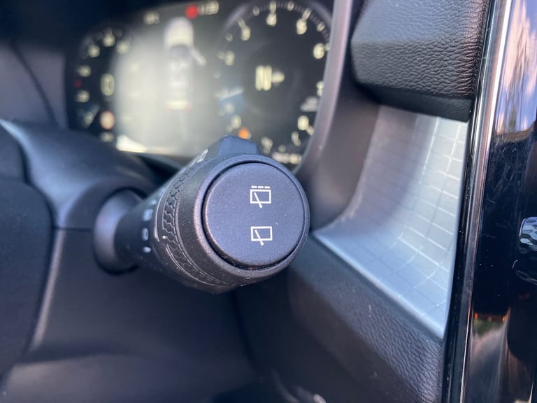 2019 Volvo XC40 1.5 T3 Momentum Pro 5dr Estate PETROL Manual