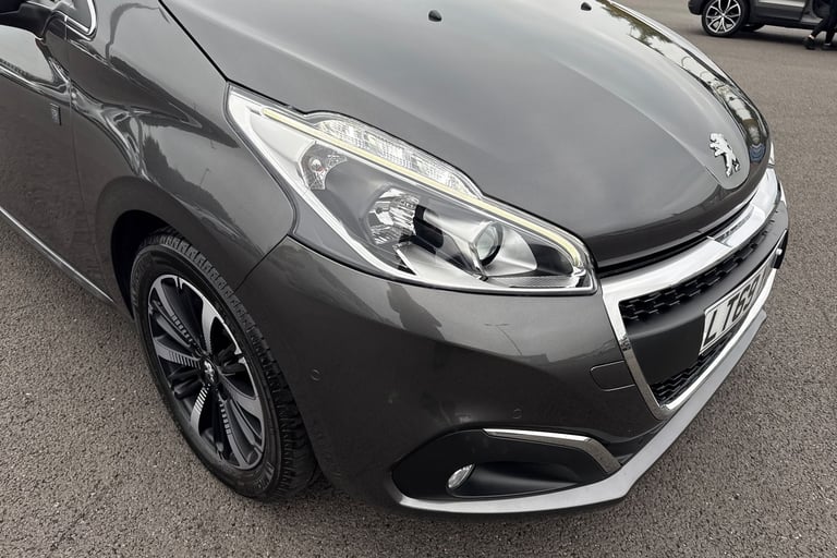 2019 Peugeot 208 1.2 PureTech 82 Tech Edition 5dr [Start Stop] HATCHBACK PETROL Manual